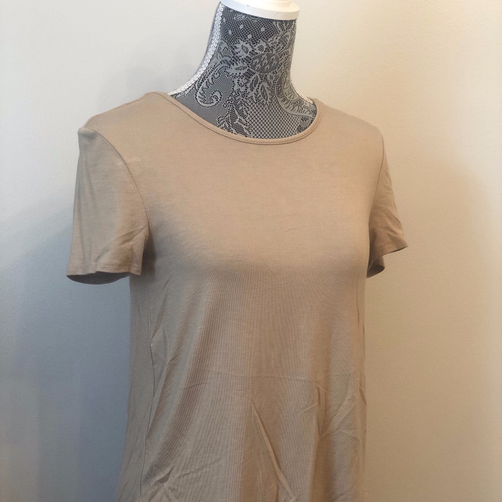 Women's tan t-shirt